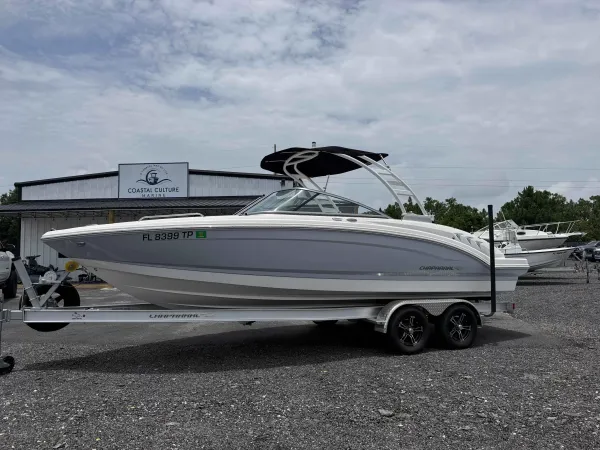 2023 Chaparral 23SSI