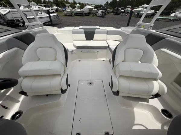 2023 Chaparral 23SSI
