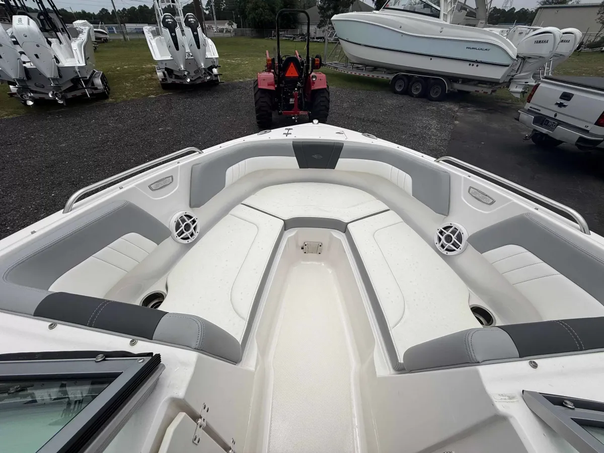 2023 Chaparral 23SSI