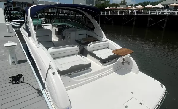 2016 Regal 3200 detail image 8