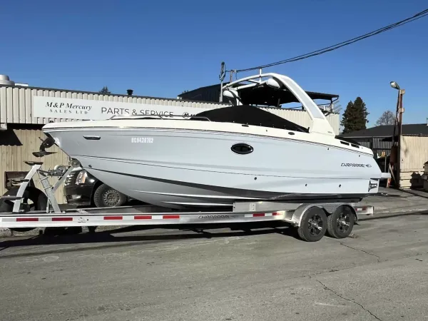 2025 Chaparral 260 Surf0