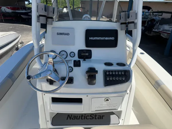 2017 NauticStar 22XS-12