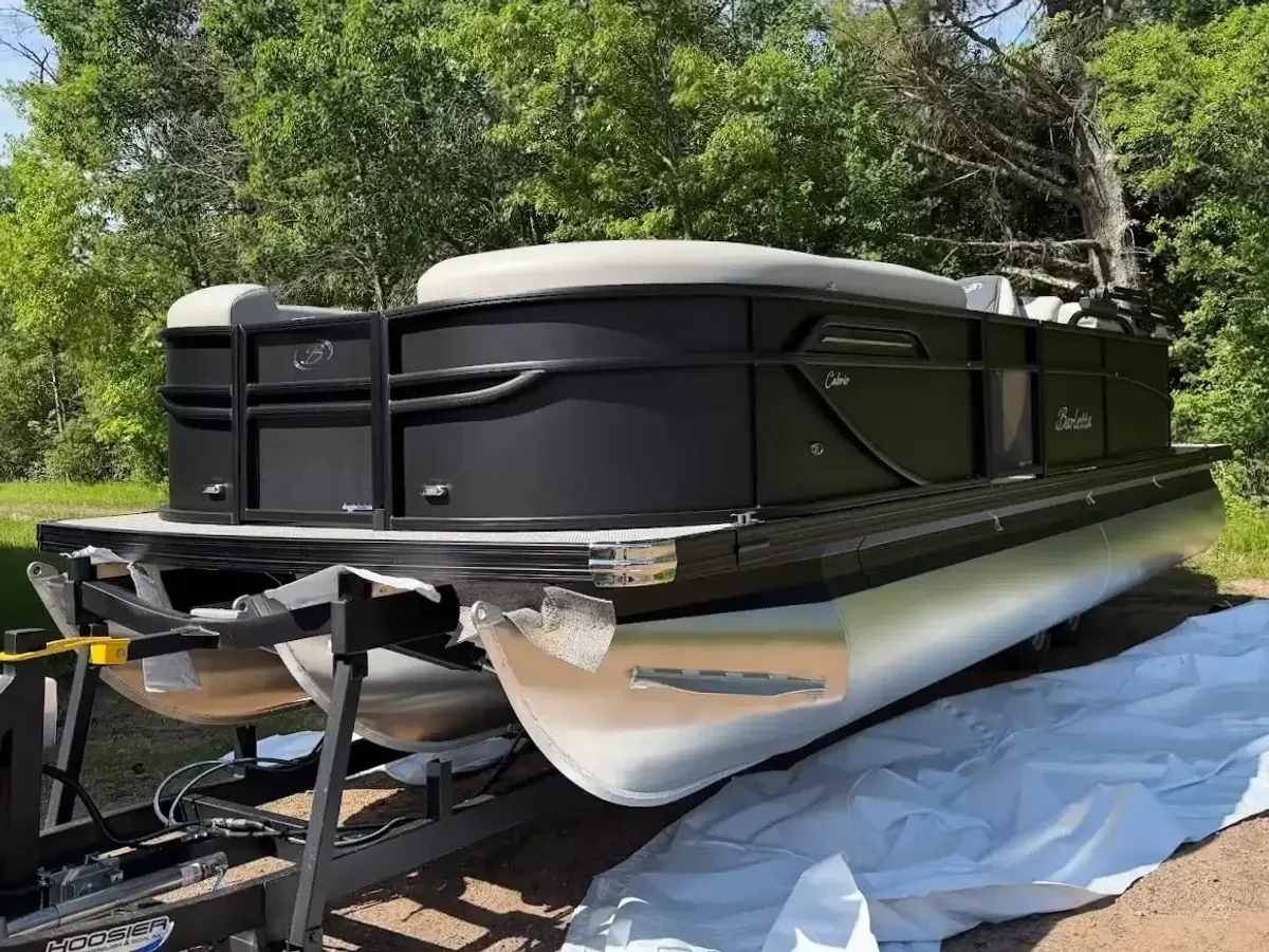 boat-carouselImage-image