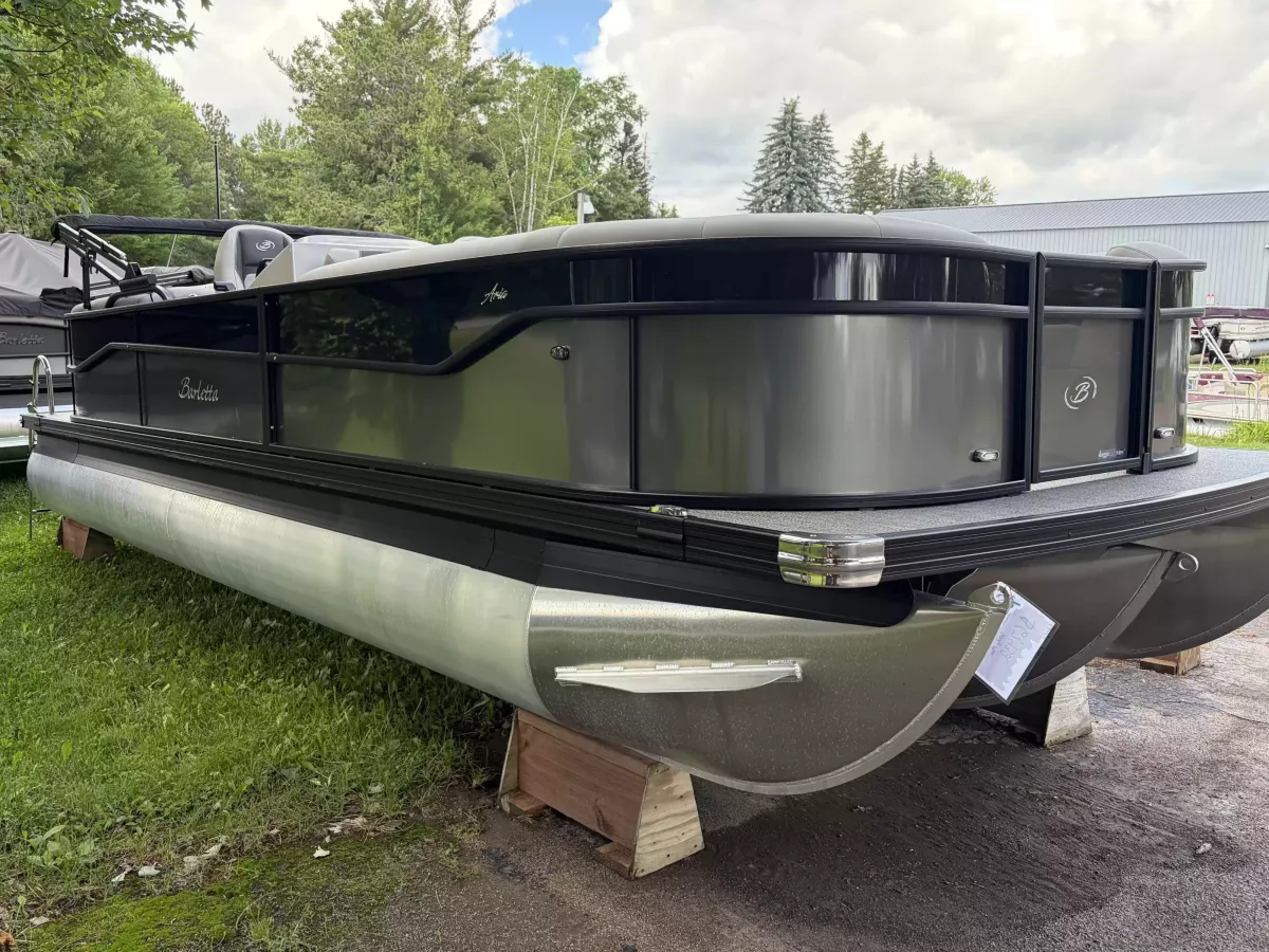 boat-carouselImage-image