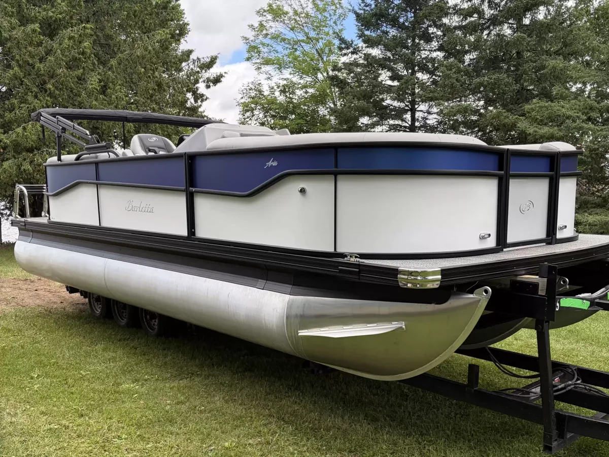 boat-carouselImage-image