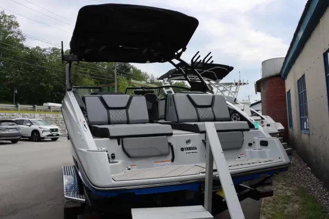 Boat Thumbnail 4
