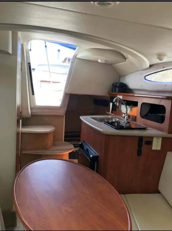 2010 Bayliner 245-29