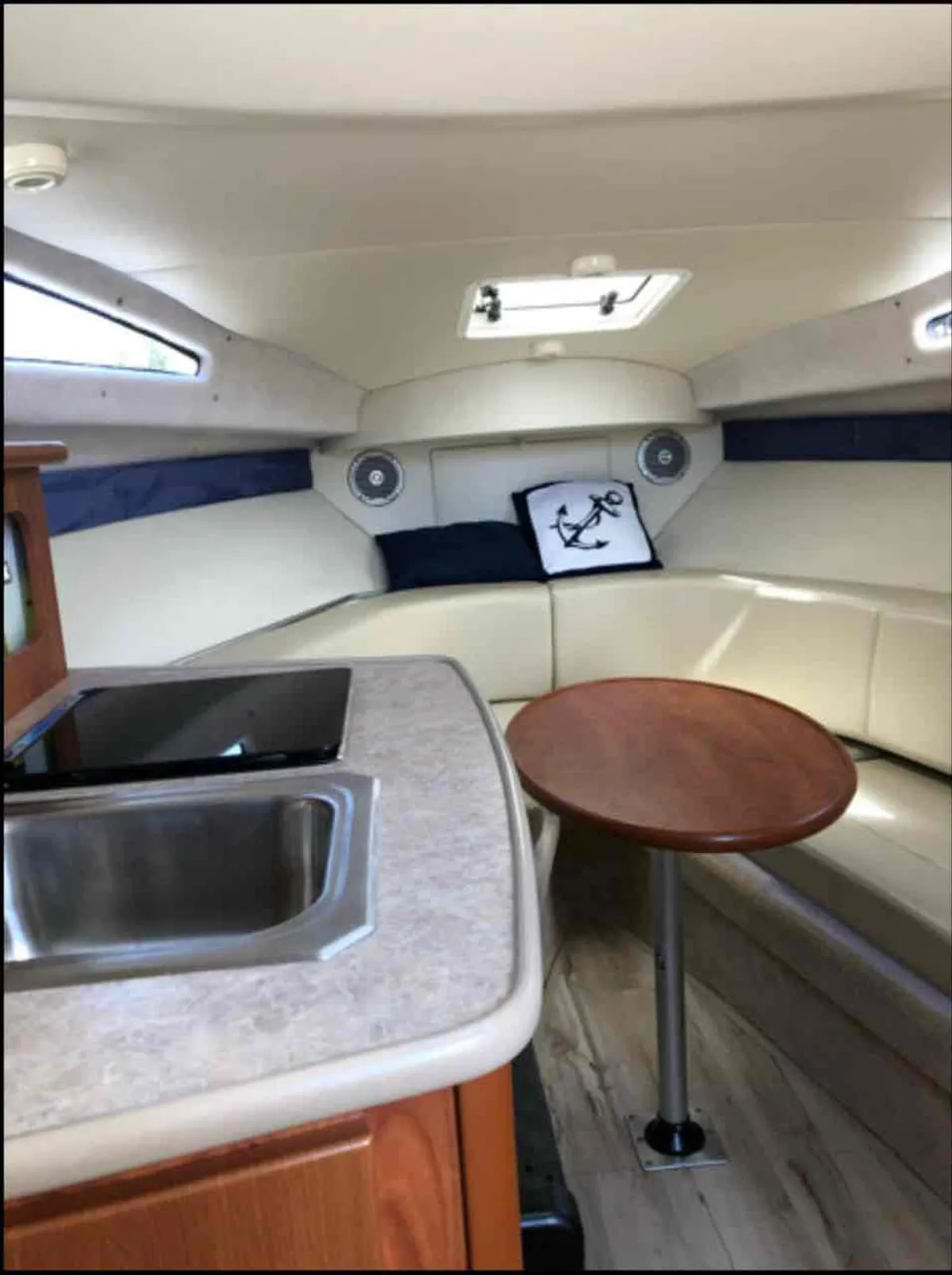 2010 Bayliner 245-30