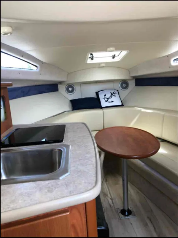 2010 Bayliner 245-30