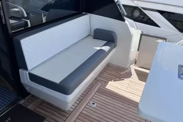 2024 Galeon 425 HTS detail image 10