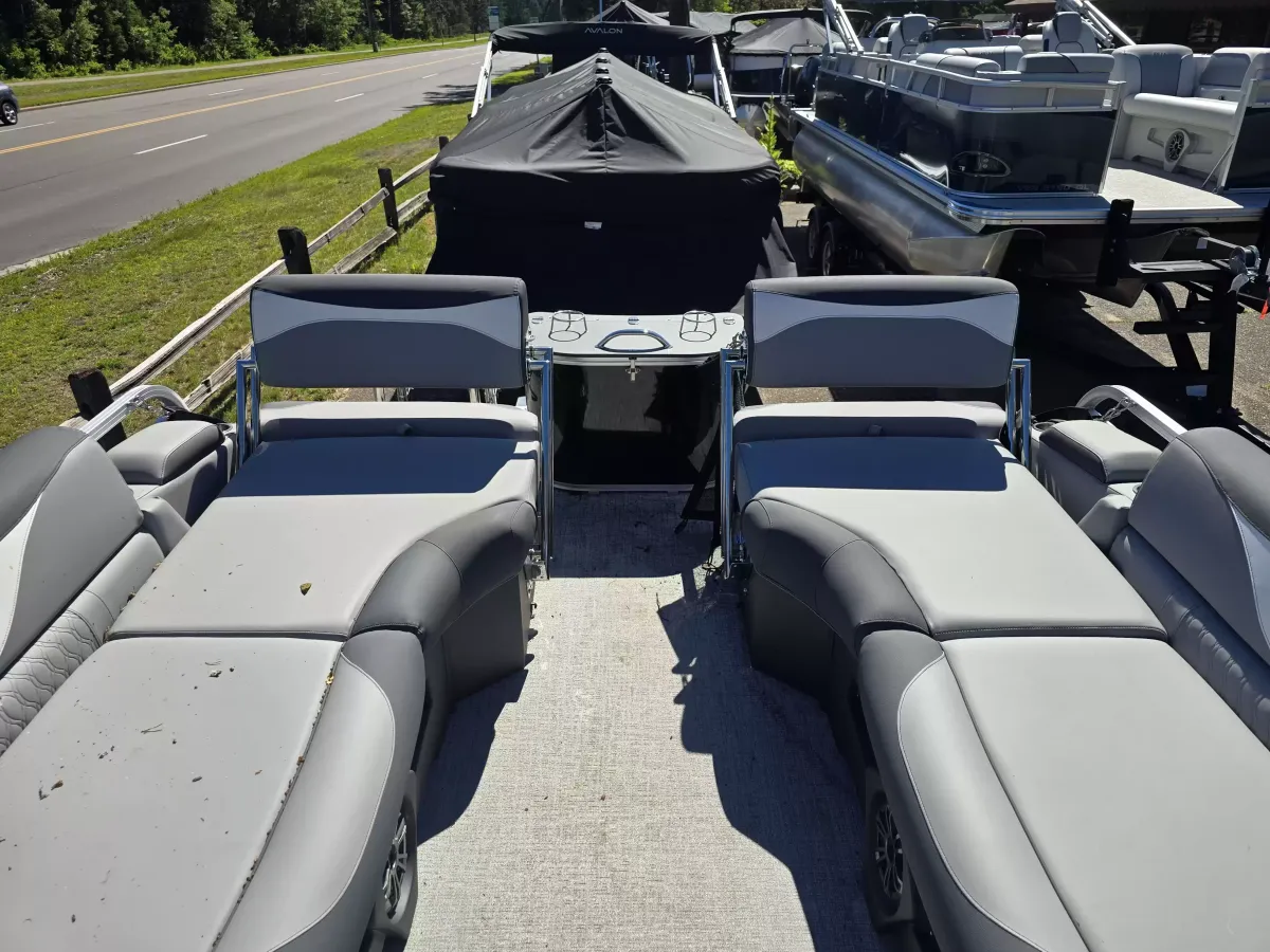 boat-carouselImage-image