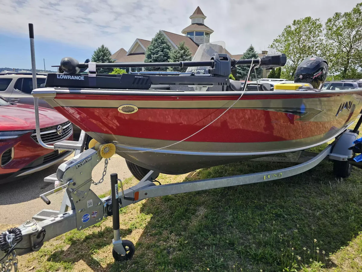 boat-carouselImage-image
