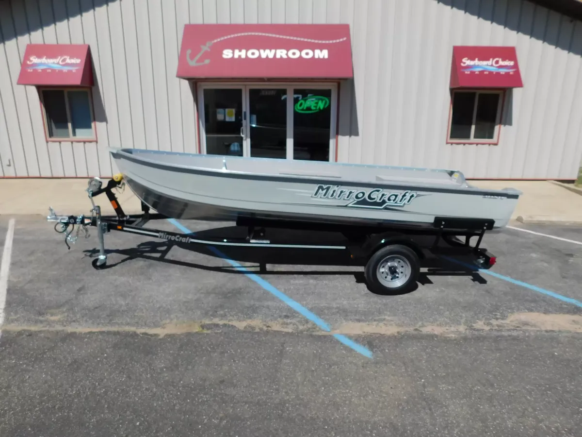 dummy-boat-img