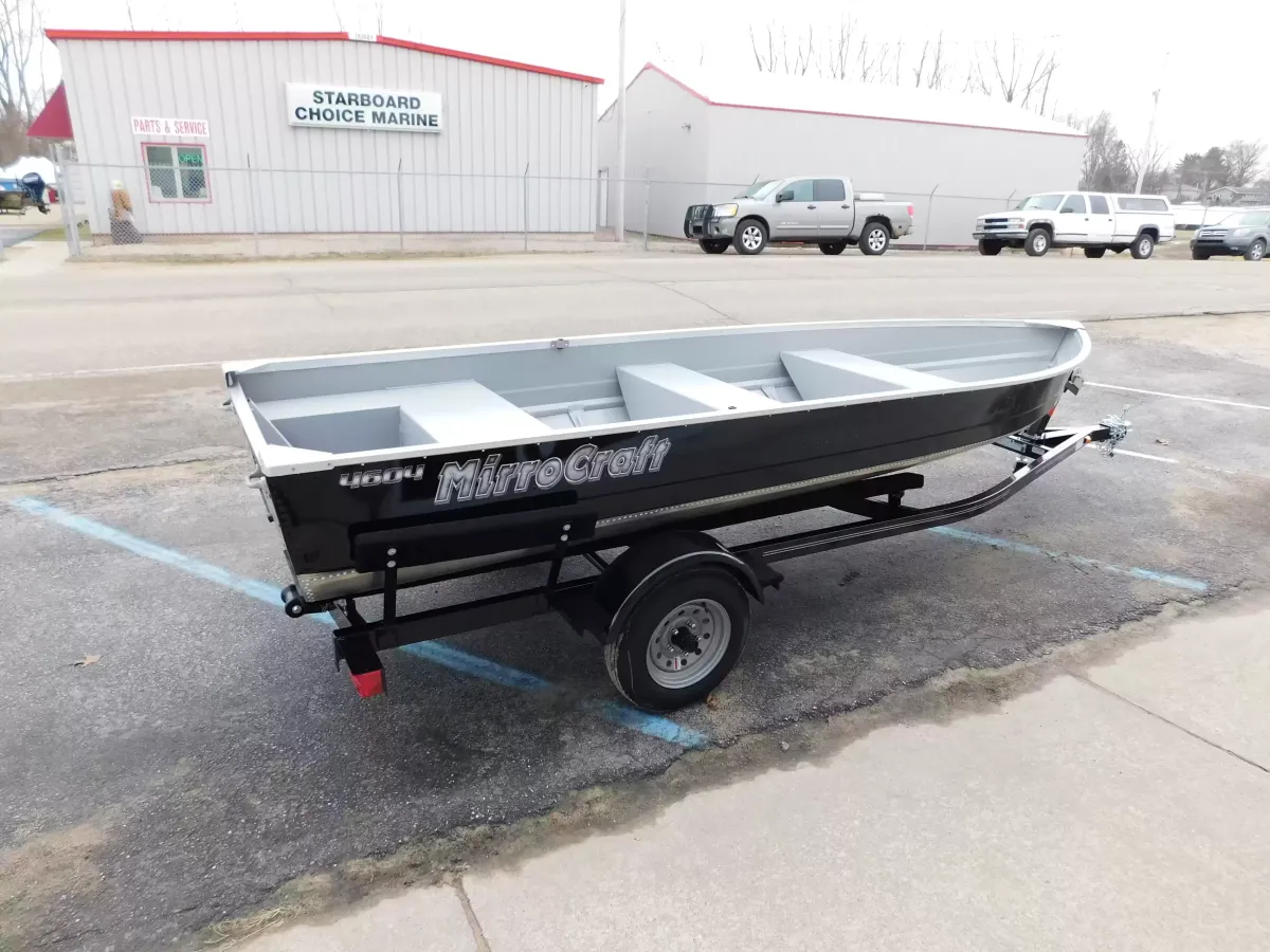 dummy-boat-img