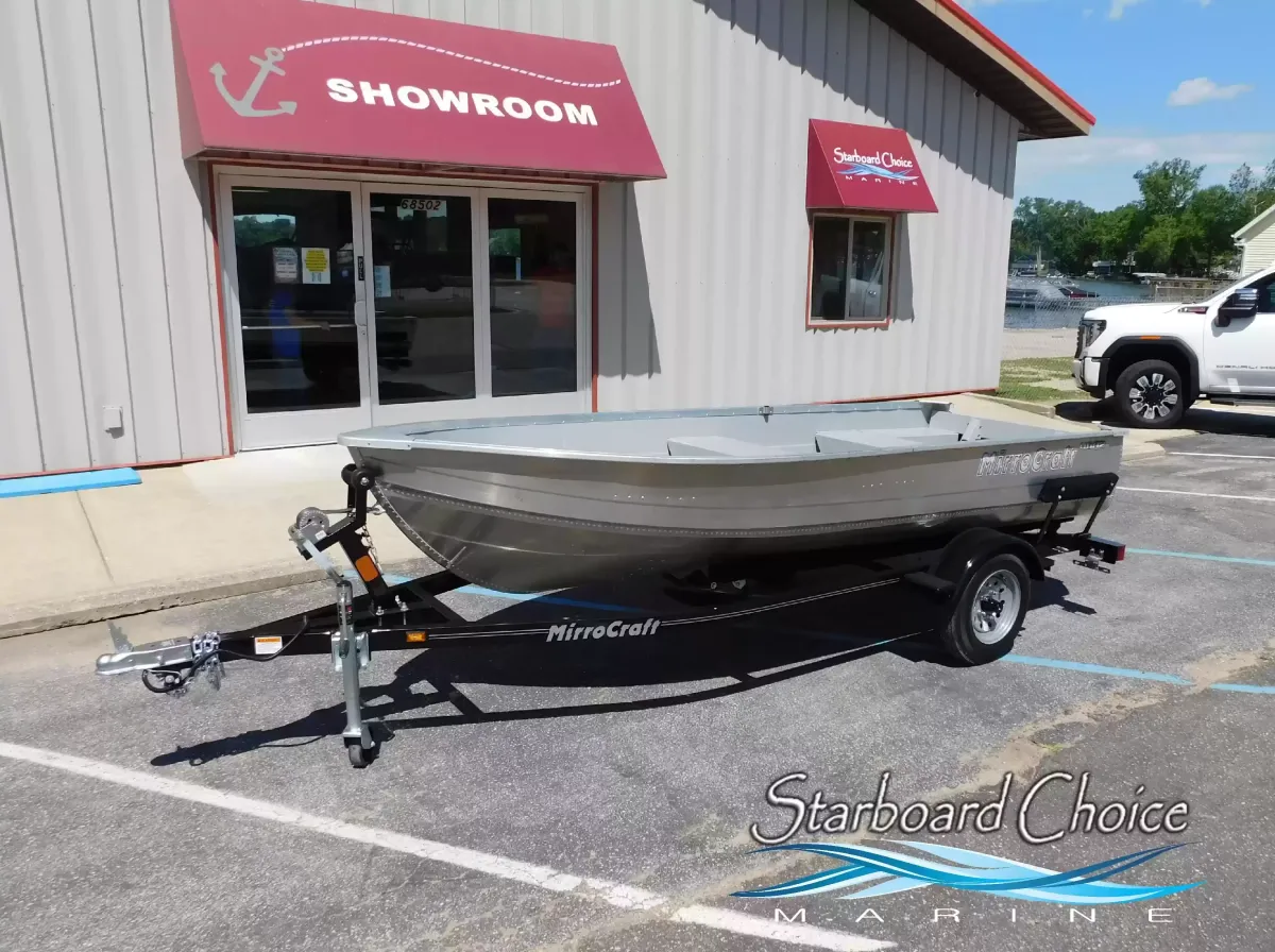 dummy-boat-img