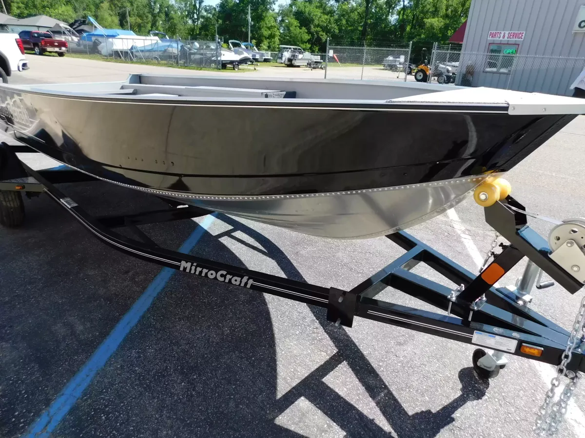 dummy-boat-img