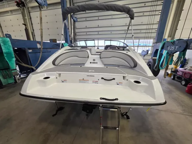 Boat Thumbnail 3