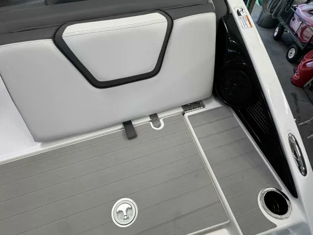 Boat Thumbnail 5