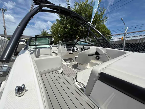 2023 Sea Ray 190SPX-5