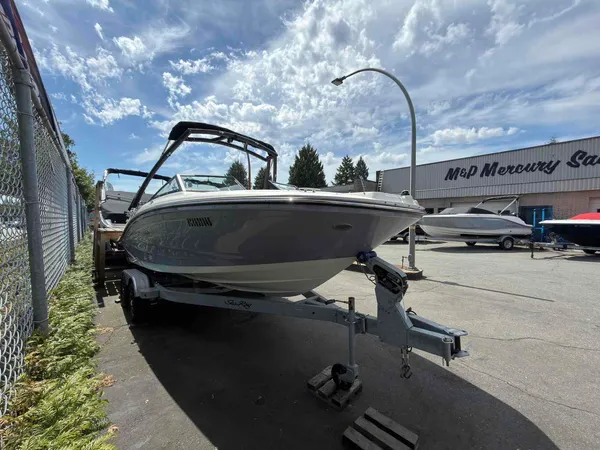 2023 Sea Ray 190SPX-3