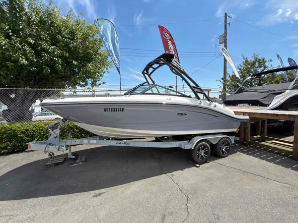 2023 Sea Ray 190SPX-1