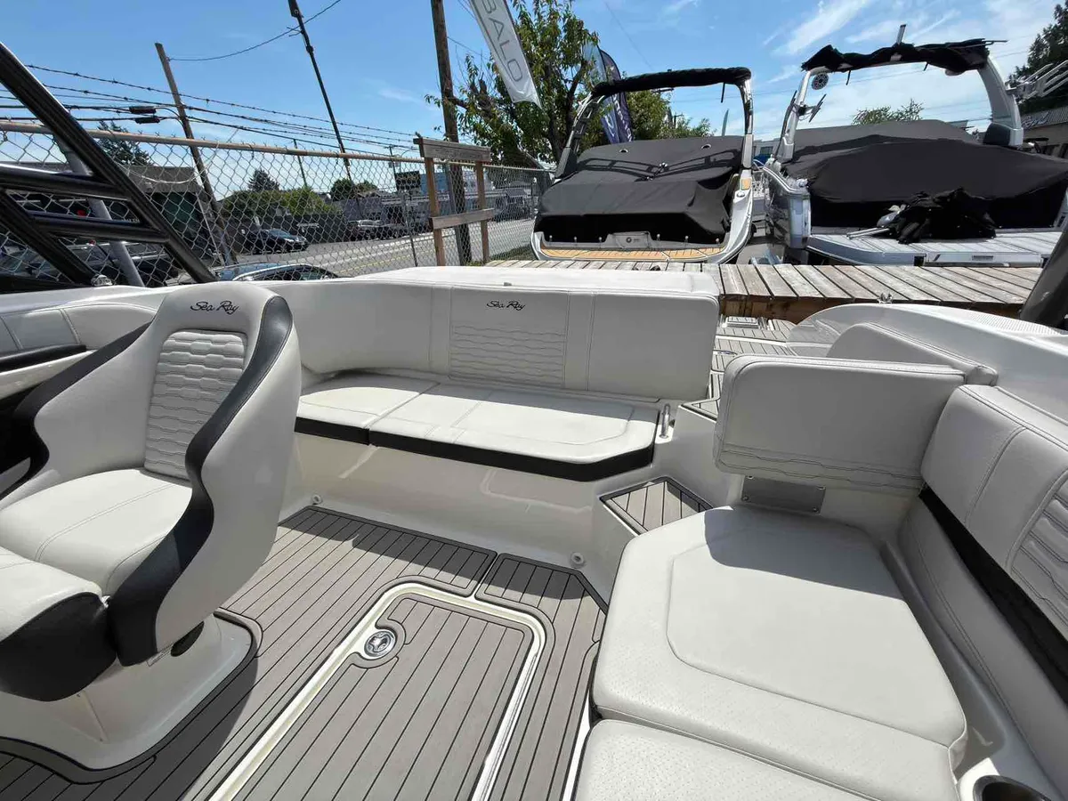 2023 Sea Ray 190SPX-9