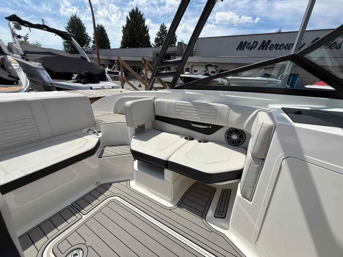 2023 Sea Ray 190SPX-8
