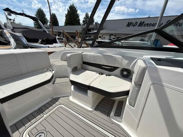 2023 Sea Ray 190SPX-8