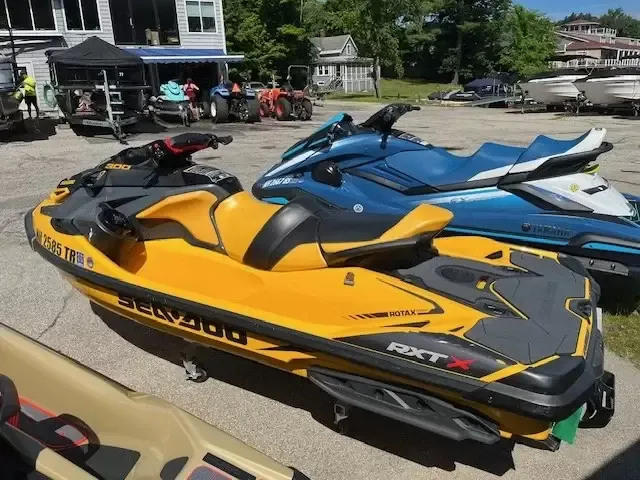 Boat Thumbnail 3