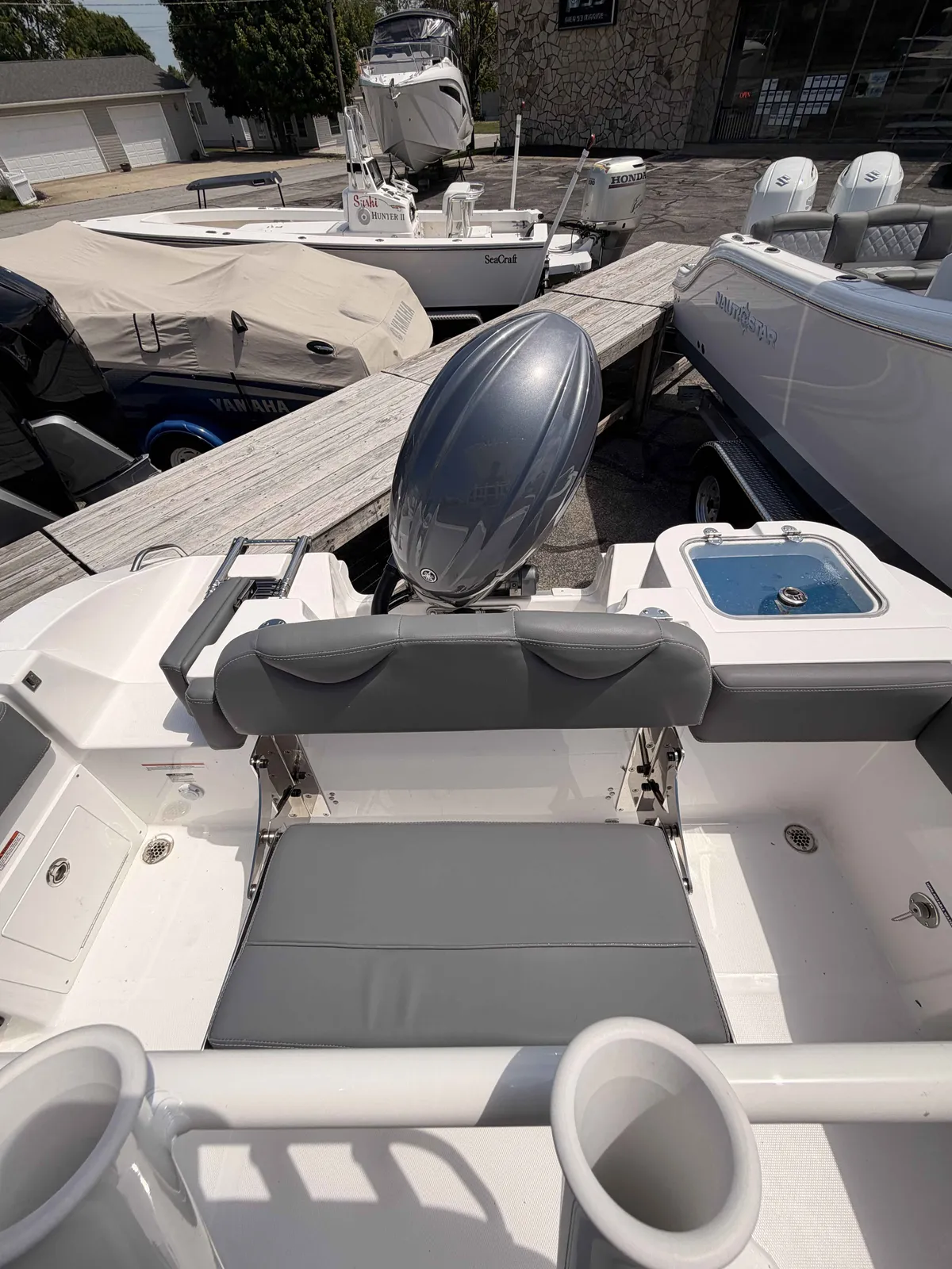 dummy-boat-img
