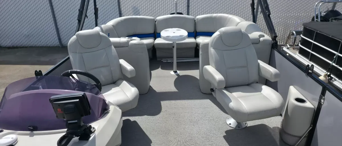 boat-carouselImage-image