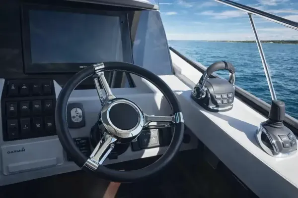 2019 Regal 42 GRANDE COUPE detail image 8