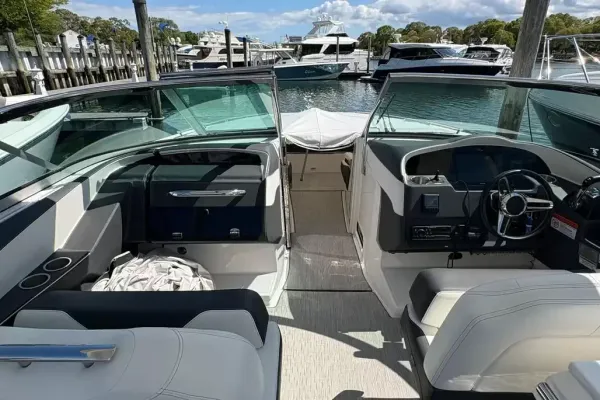 2020 Regal 33 OBX detail image 5