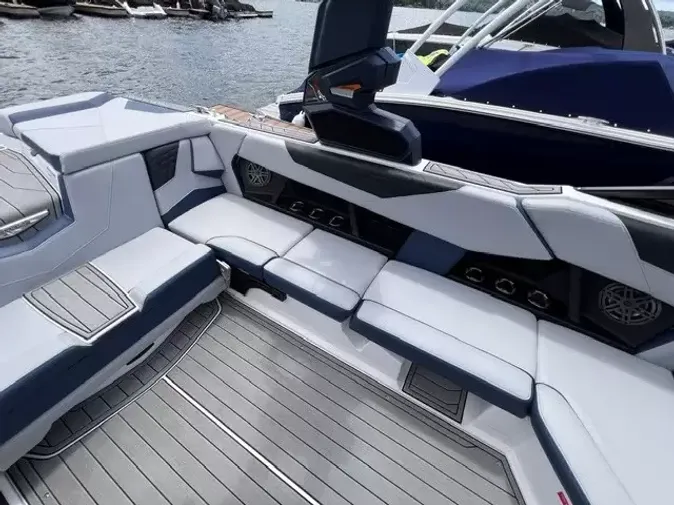 2023 Nautique S23
