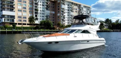 Pre-Owned 1996 Sea ray 400 Sedan Bridge for Sale | Vancouver, BC | M&P Yacht Centre | 6a32f5cb9ac939009c099641