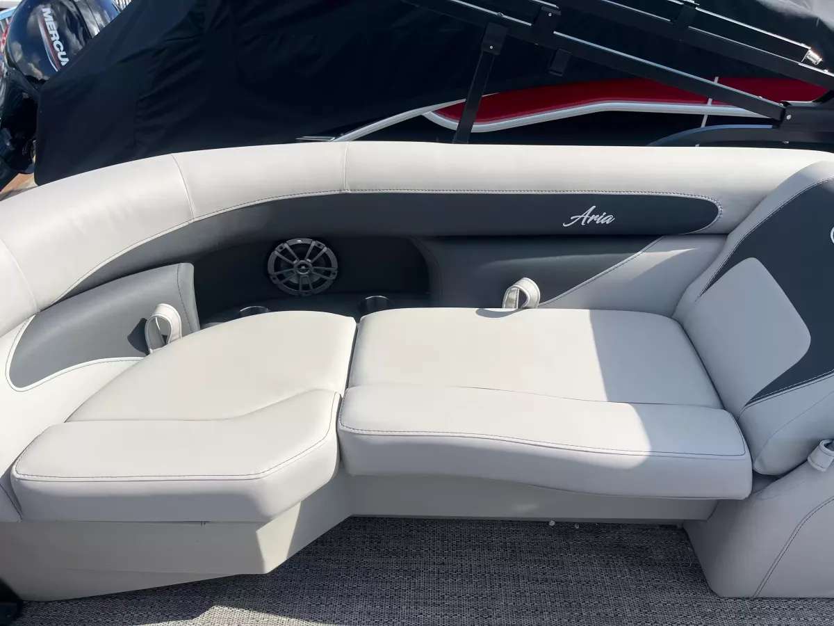 boat-carouselImage-image