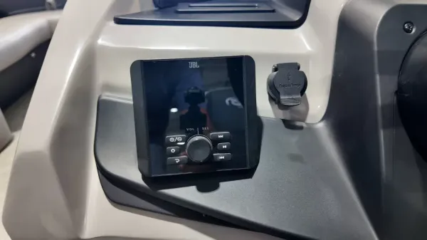 2027 Barletta Cabrio 22UC-33