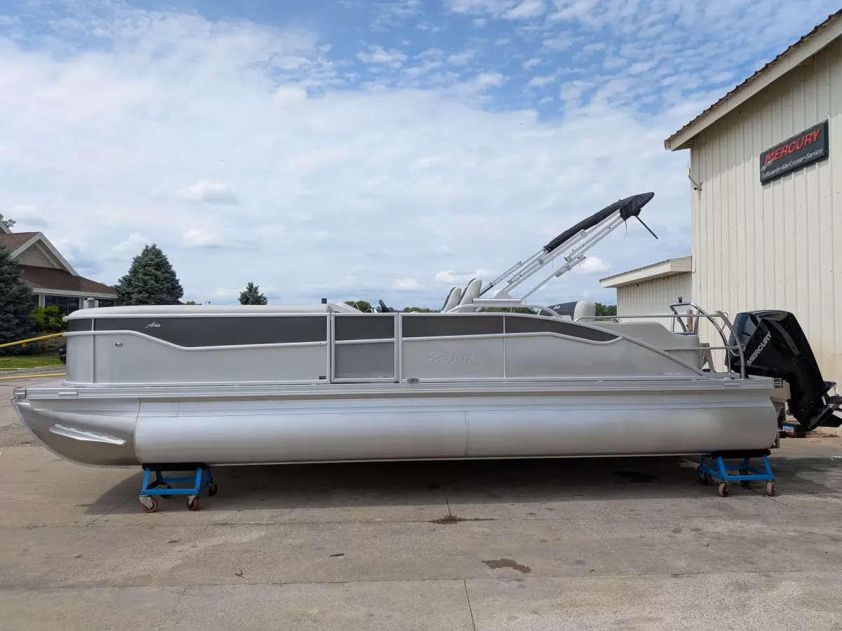 boat-carouselImage-image