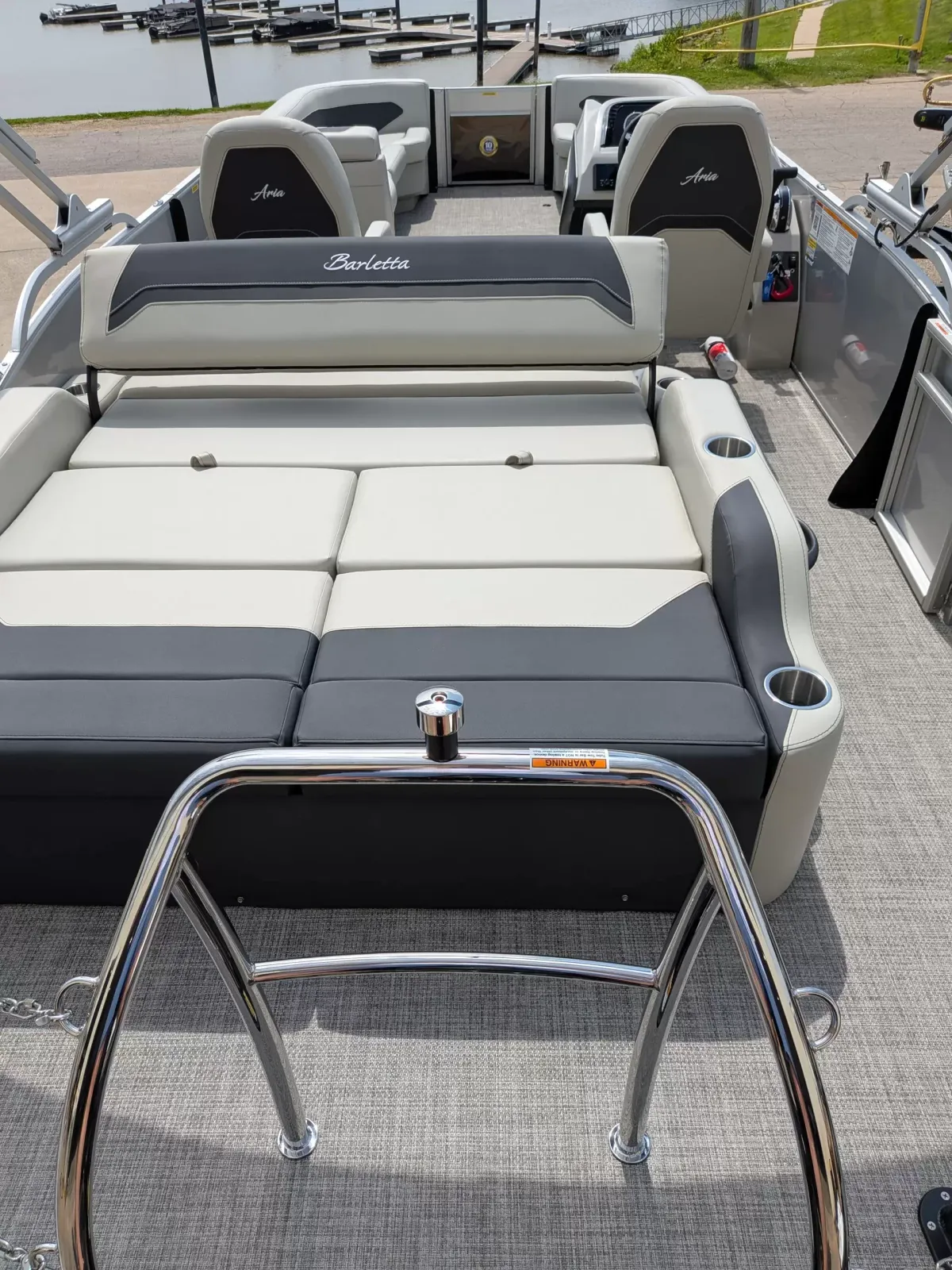 boat-carouselImage-image