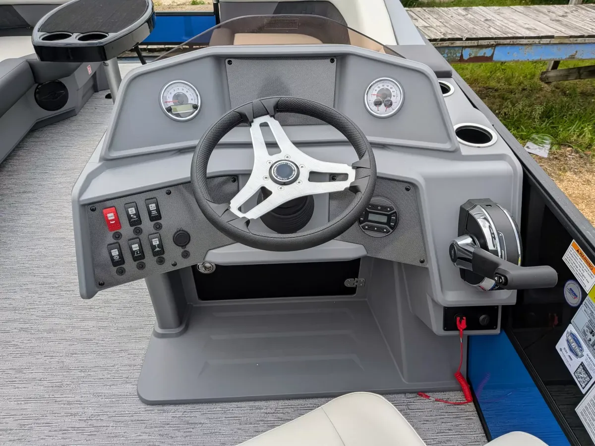 boat-carouselImage-image