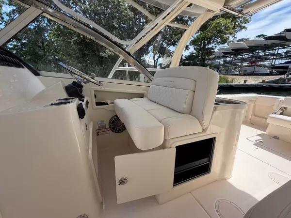 2027 Grady White FREEDOM 307 detail image 15