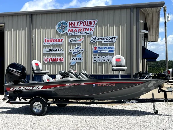2016 Bass tracker Pro Team 195 TXW-1