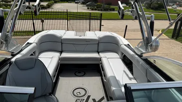 2018 MasterCraft XT23-8