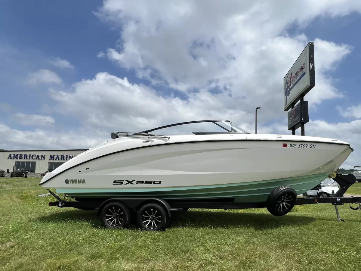 boat-carouselImage-image