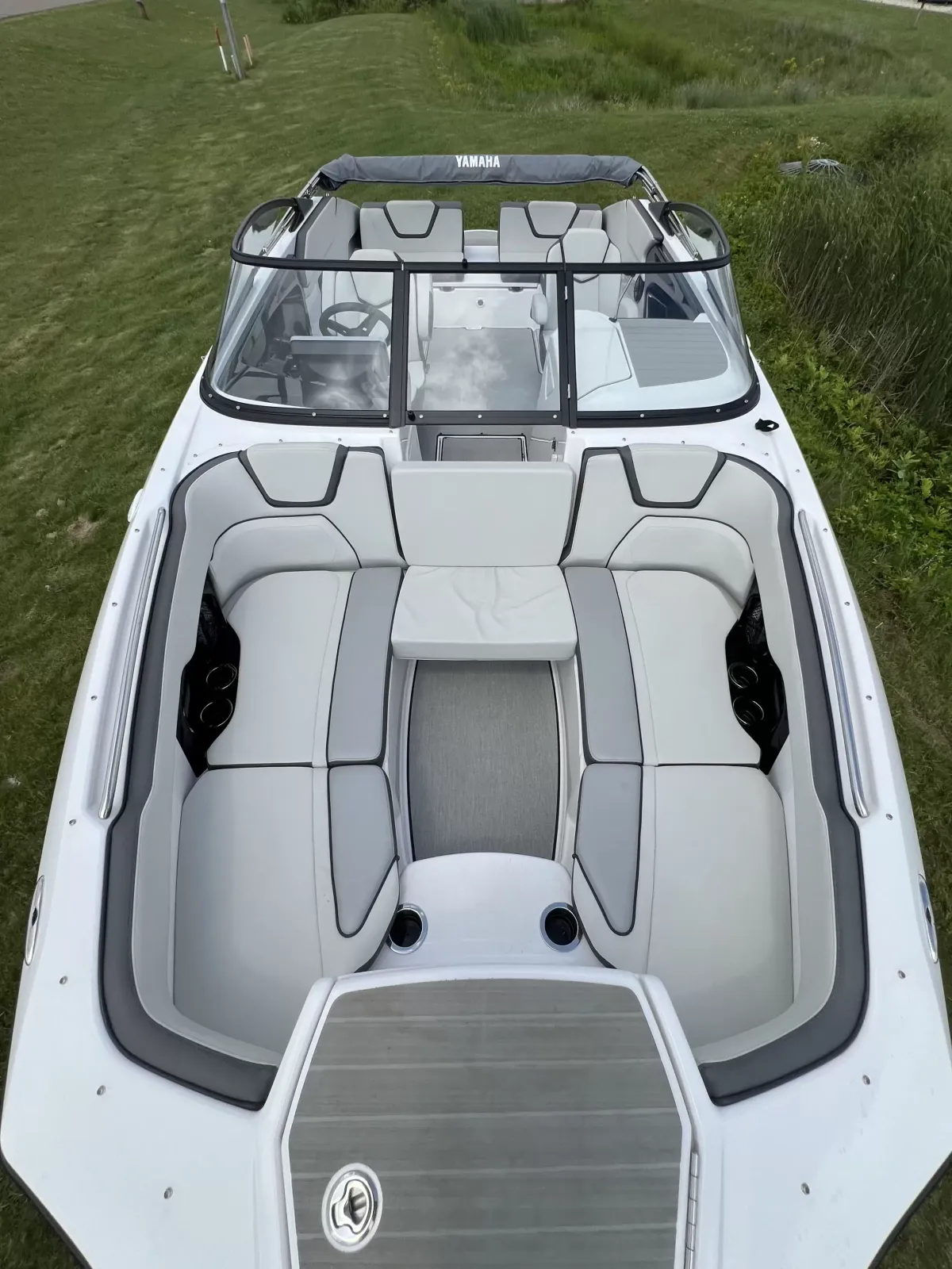 boat-carouselImage-image