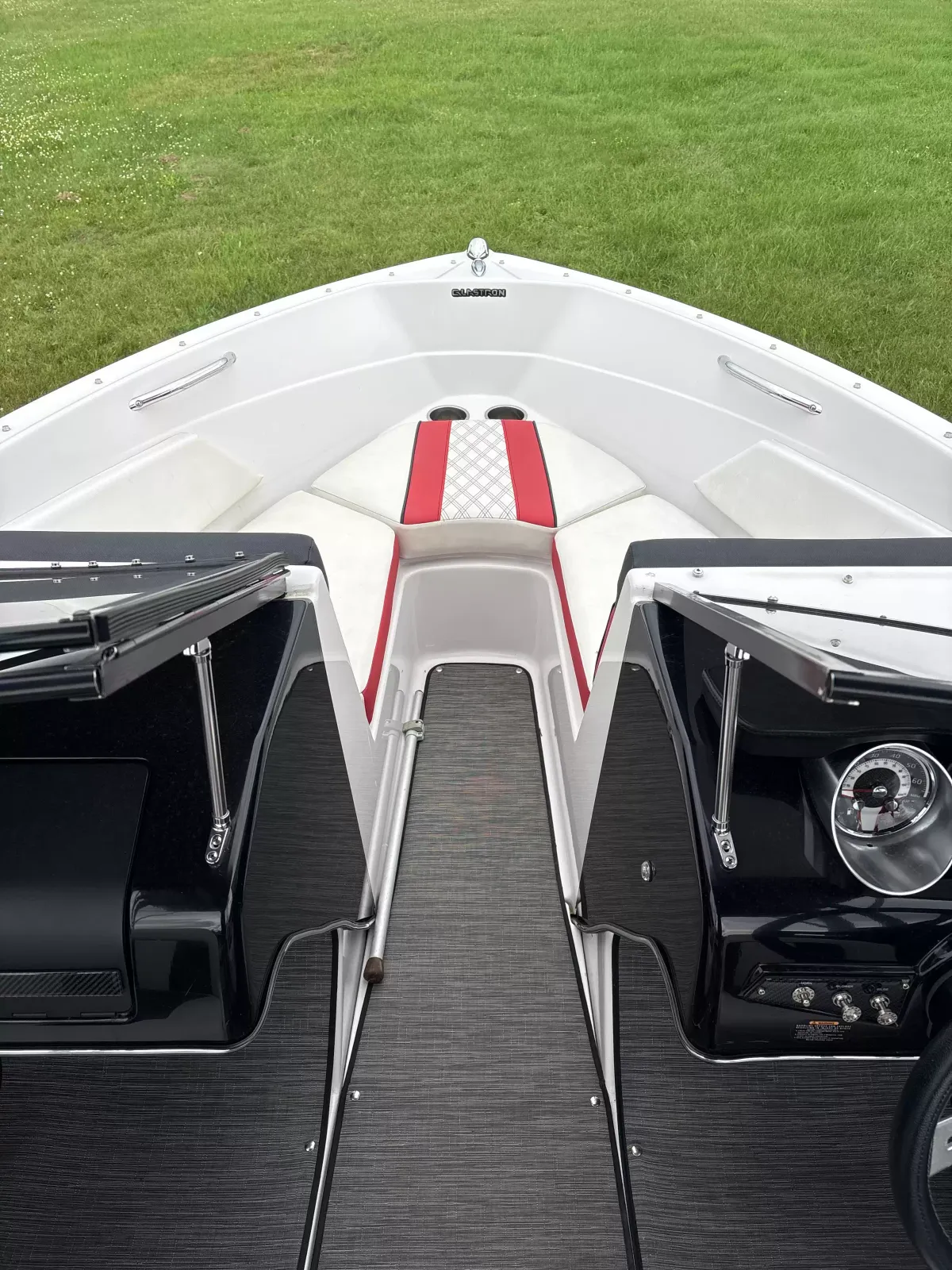 boat-carouselImage-image