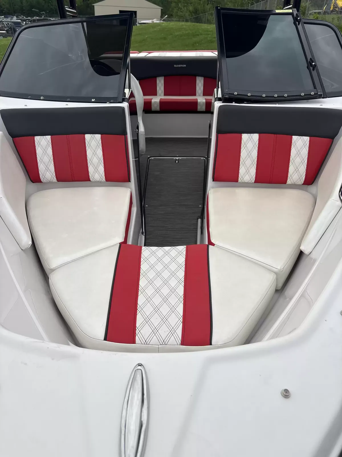 boat-carouselImage-image