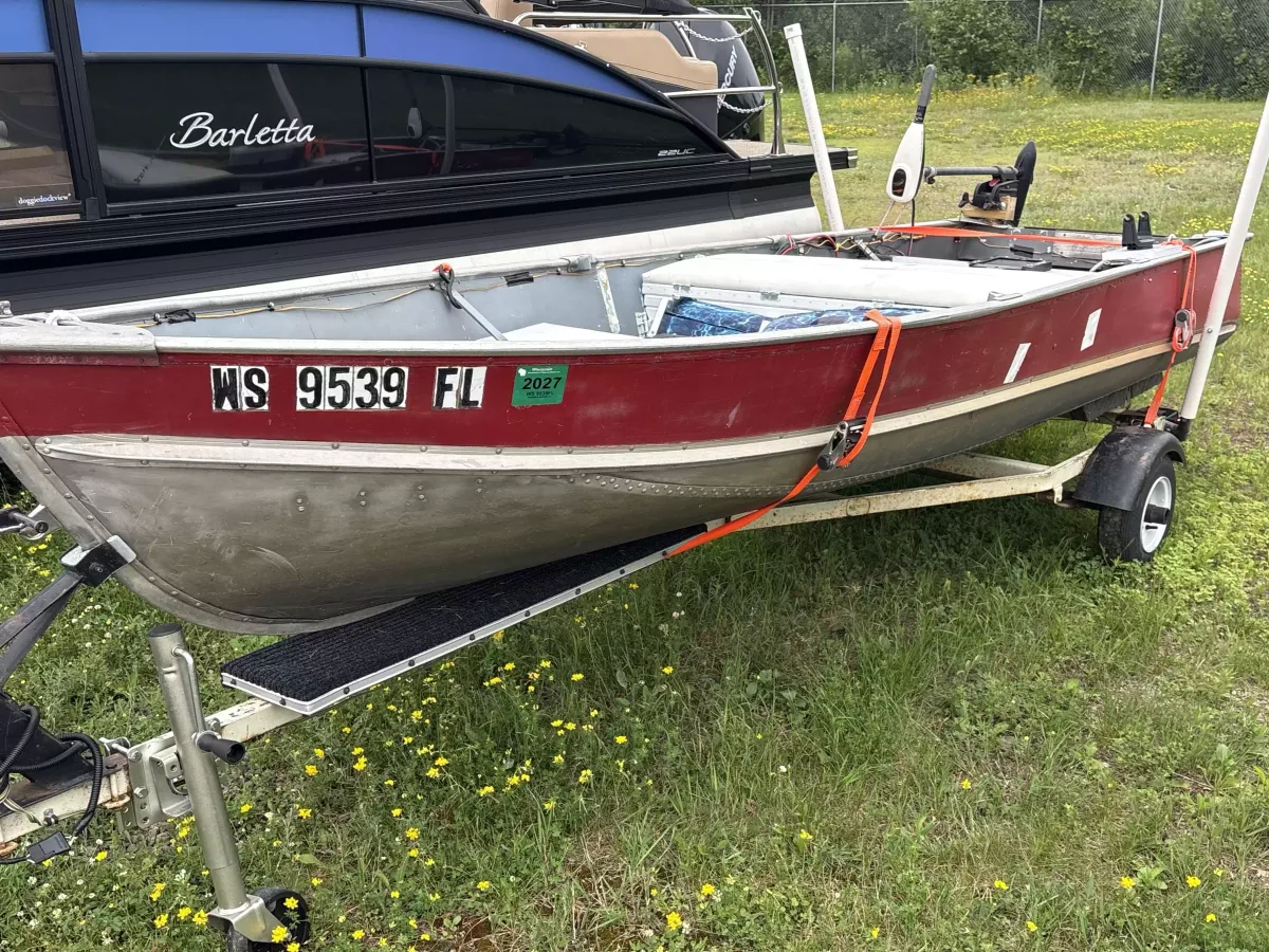 boat-carouselImage-image