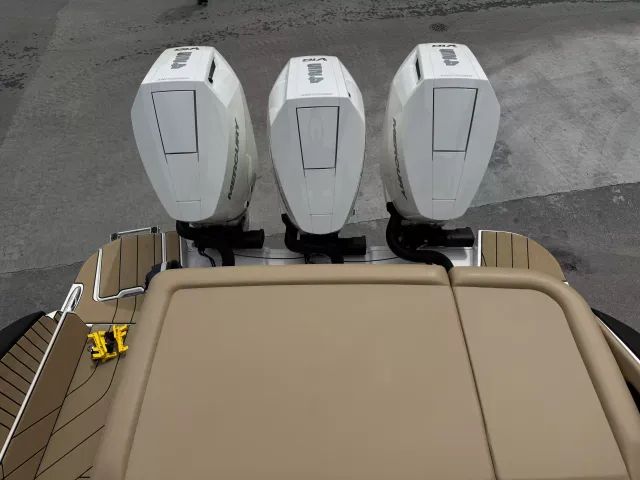 Boat Thumbnail 9