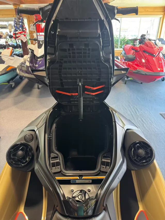 Boat Thumbnail 4